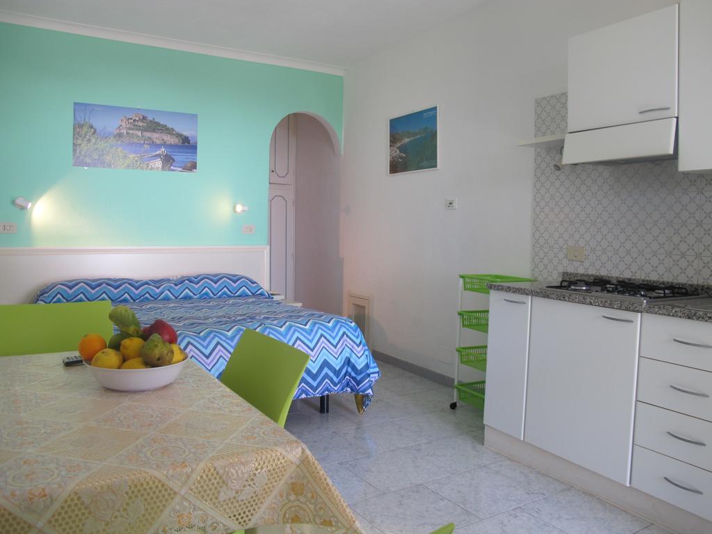 Aparthotel Villa Marinu Forio  Room photo
